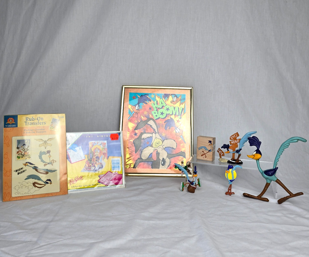 Wile E. Coyote & the Road Runner Bundle Collectibles Some New Some Pre-Owned VTG
